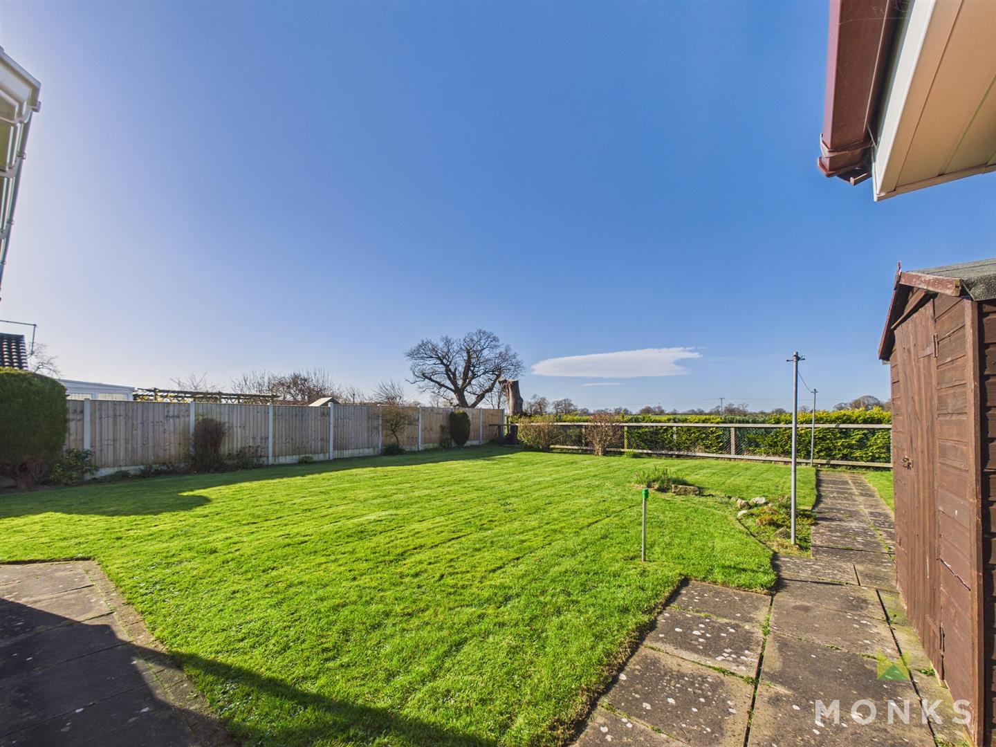 19 Barnfield Avenue, Shrewsbury, SY4 5HT For Sale